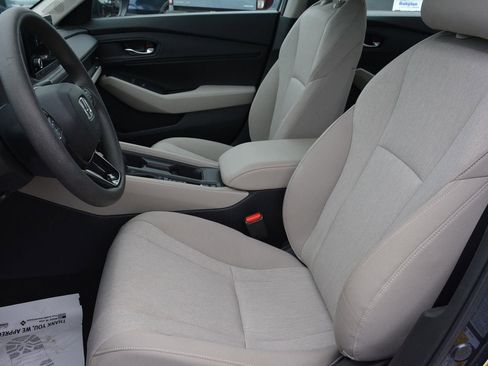 Used 2023 Honda Accord EX image 7