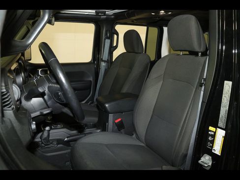 Used 2021 Jeep Wrangler Unlimited Sport AWD/4WD image 18