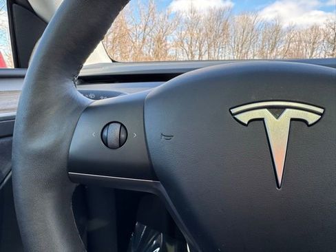 Used 2023 Tesla Model Y Performance AWD/4WD image 23