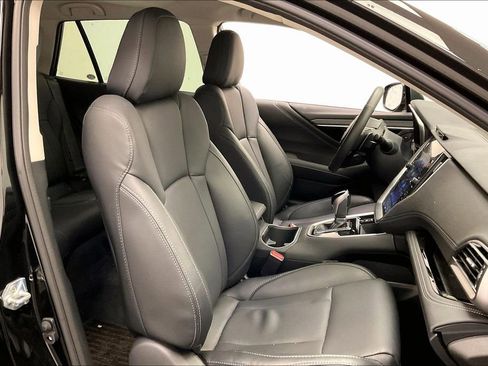 Used 2025 Subaru Outback Limited image 6