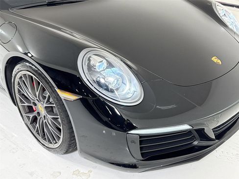 Used 2019 Porsche 911 Carrera S image 35