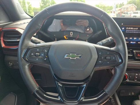 Used 2024 Chevrolet TrailBlazer RS w/ Driver Confidence Package AWD/4WD image 17