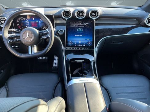 Used 2025 Mercedes-Benz GLC 350e 4MATIC image 7