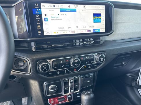 Used 2024 Jeep Wrangler Willys image 20