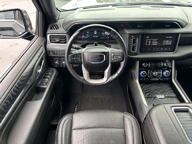 Used 2024 GMC Yukon Denali w/ Denali Reserve Package AWD/4WD image 29