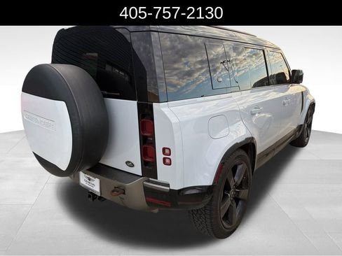 Used 2021 Land Rover Defender 110 X-Dynamic HSE image 4