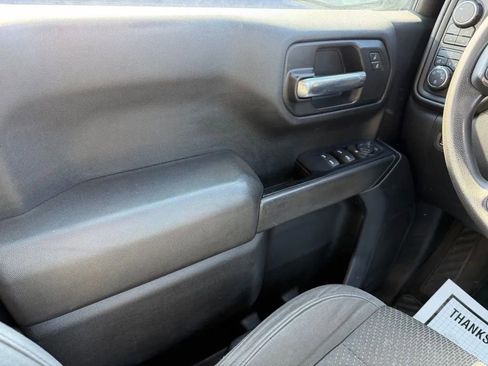 Used 2019 Chevrolet Silverado 1500 Custom Trail Boss w/ Custom Convenience Package image 12