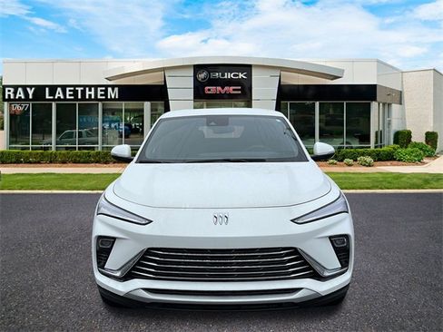 Used 2025 Buick Envista Preferred w/ Convenience I Package image 8