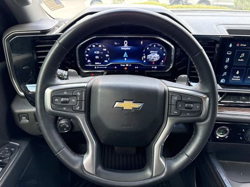 Used 2023 Chevrolet Silverado 1500 LT RWD image 14