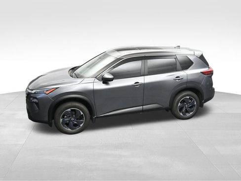 Used 2025 Nissan Rogue SV w/ SV Premium Package FWD image 19