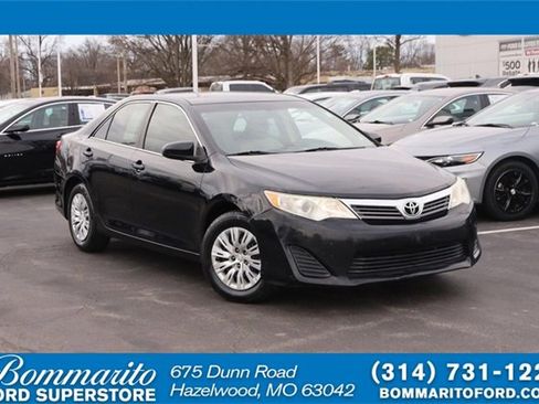 Used 2012 Toyota Camry L image 1