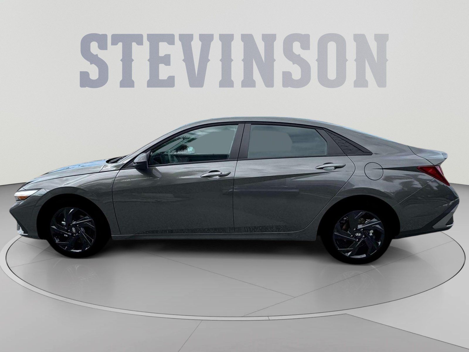 Used 2026 Hyundai Elantra Sport FWD image 3