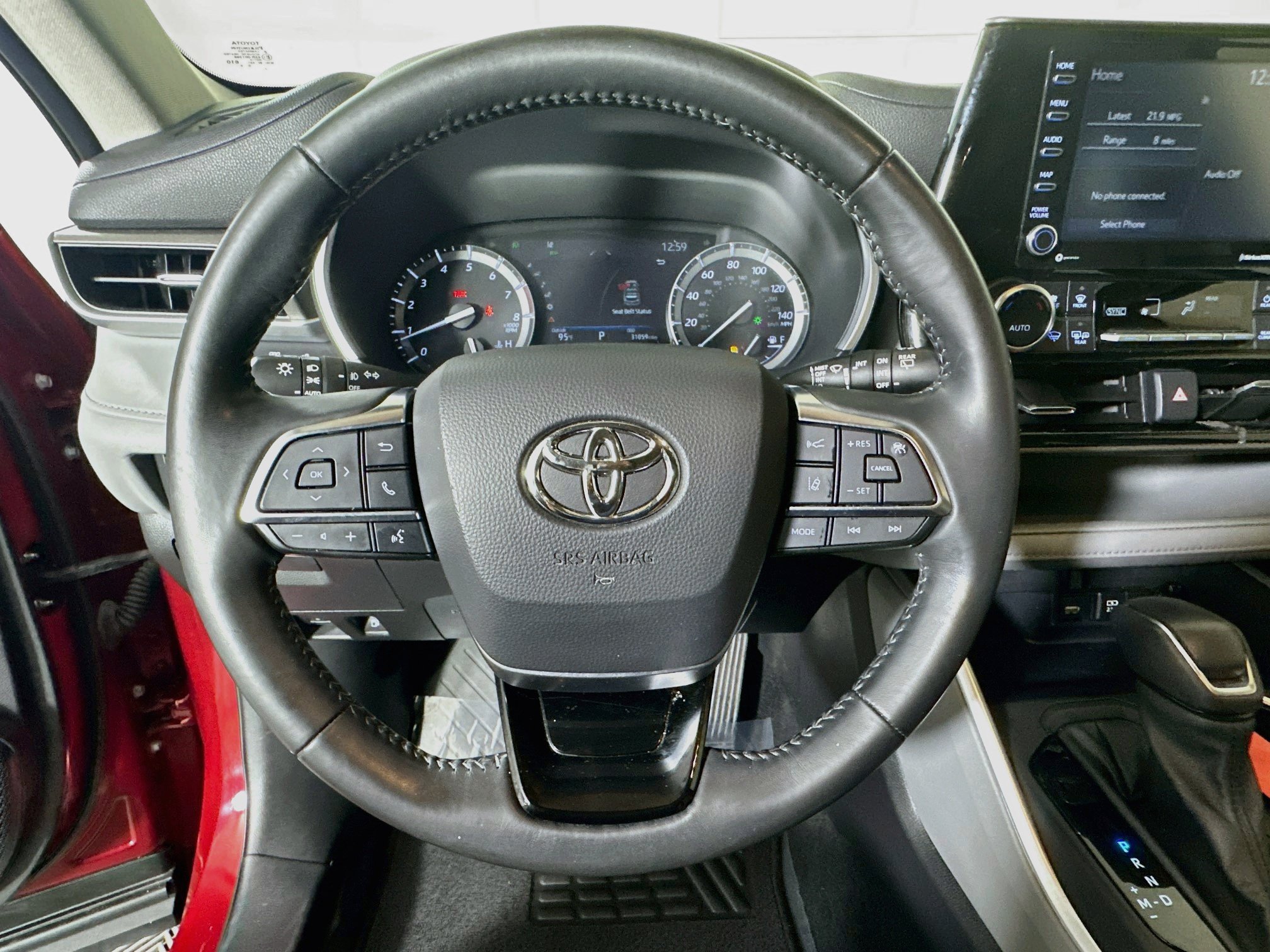 Used 2021 Toyota Highlander XLE AWD/4WD image 15