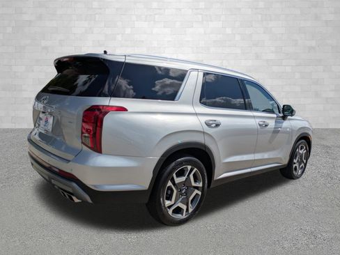 Used 2025 Hyundai Palisade SEL image 2