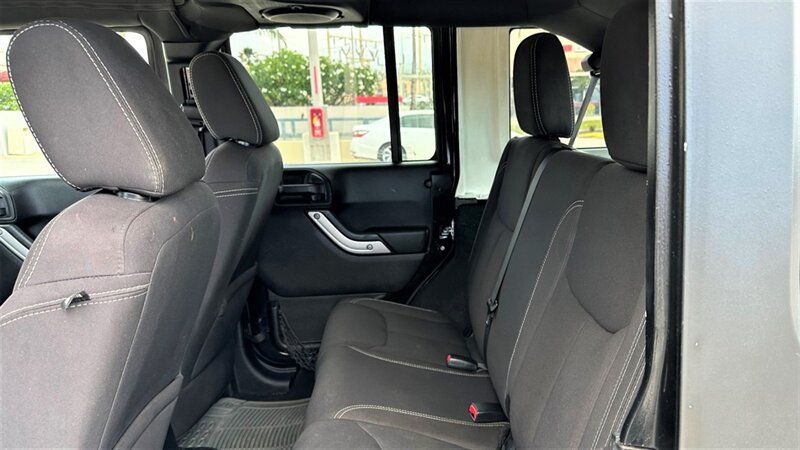 Used 2013 Jeep Wrangler Unlimited Sahara AWD/4WD image 12