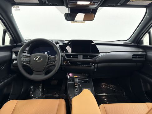 New 2026 Lexus UX 300h FWD image 25