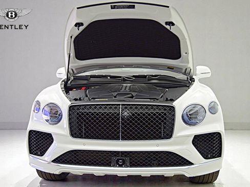 New 2025 Bentley Bentayga Plug-In Hybrid image 23