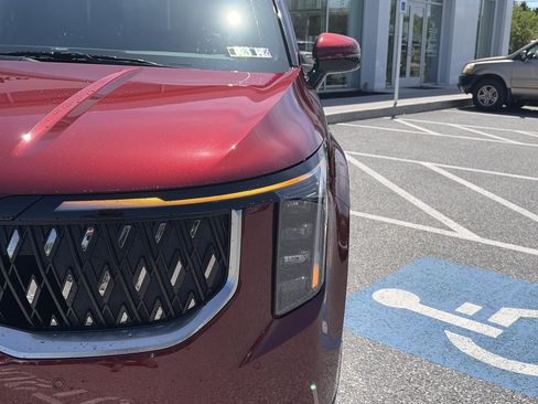 Used 2026 Kia Carnival EX FWD image 10