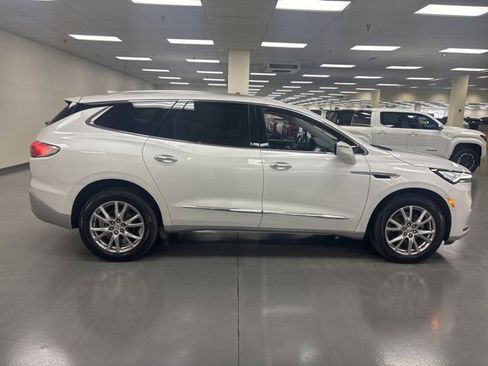 Used 2023 Buick Enclave Essence w/ Experience Buick Package image 8