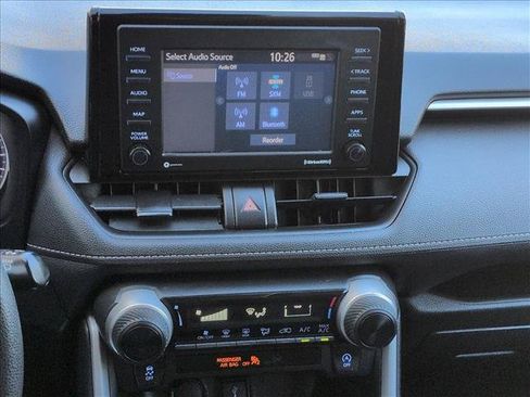 Used 2021 Toyota RAV4 LE AWD/4WD image 20