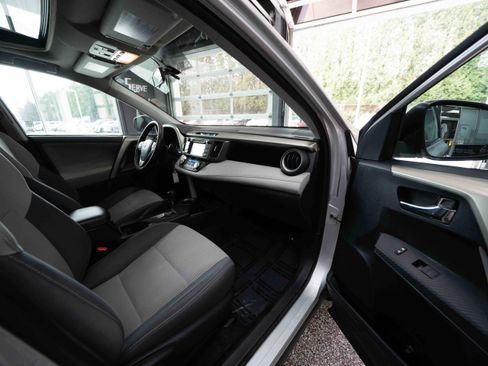 Used 2014 Toyota RAV4 XLE image 26