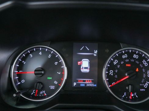 Used 2022 Toyota RAV4 XLE Premium FWD image 15
