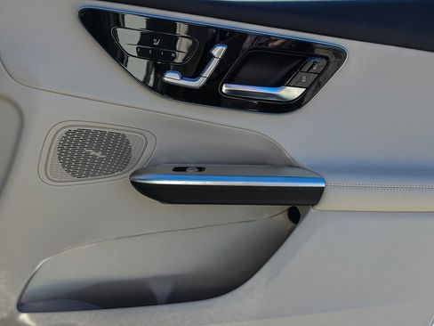 New 2026 Mercedes-Benz GLC 300 4MATIC image 32