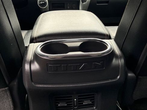 Used 2017 Nissan Titan SL AWD/4WD image 20