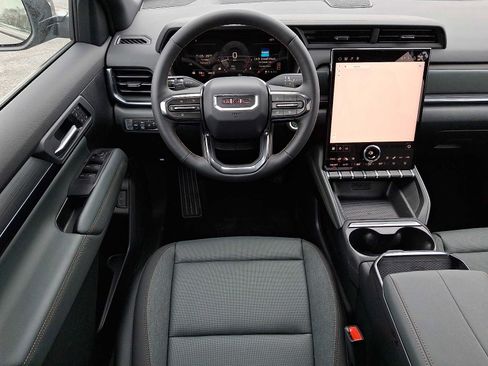 New 2026 GMC Terrain AT4 w/ Convenience Package III image 10