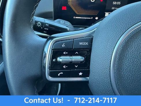 New 2025 Kia Sorento S image 18