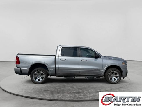 Used 2025 RAM 1500 Big Horn AWD/4WD image 4