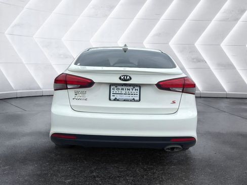 Used 2017 Kia Forte S FWD image 6