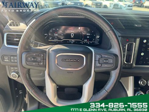 Used 2022 GMC Yukon XL Denali image 18