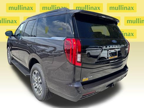 New 2026 Ford Expedition Active RWD image 4