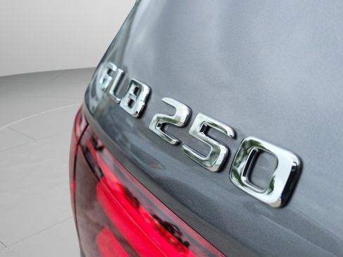 Certified 2026 Mercedes-Benz GLB 250 image 31