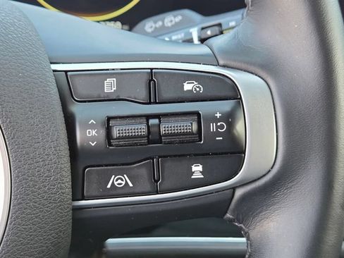 Used 2025 Kia Sportage SX FWD image 19