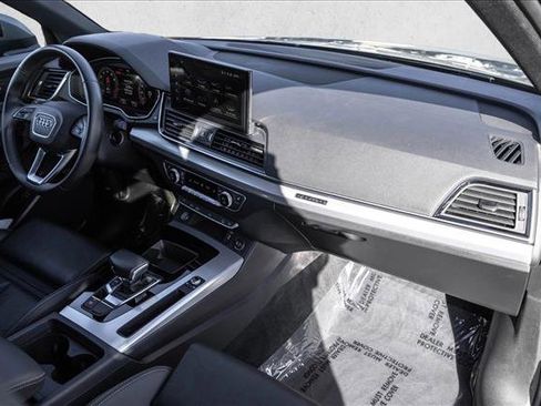 Used 2025 Audi Q5 2.0T Premium image 24