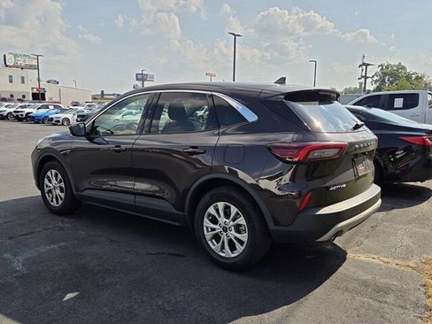 Used 2023 Ford Escape Active w/ Tech Pack #2 FWD image 4
