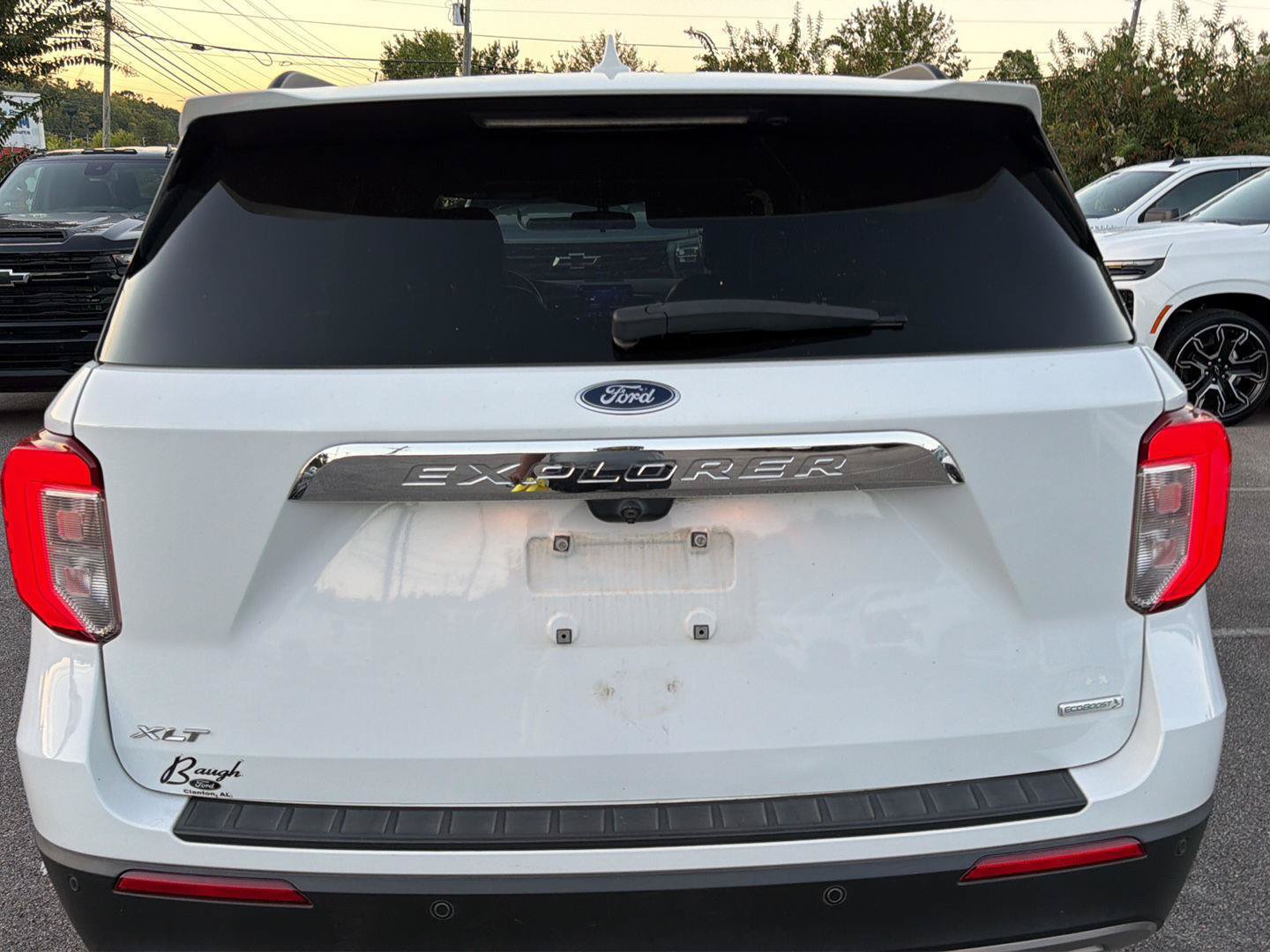 Used 2020 Ford Explorer XLT w/ Equipment Group 202A RWD image 20