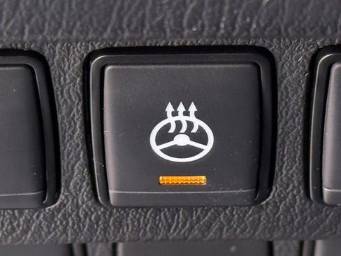 Used 2020 Nissan Pathfinder SL image 27