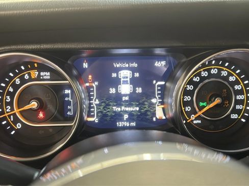 Used 2021 Jeep Gladiator Overland w/ Uconnect 4C Nav & Sound Group image 12