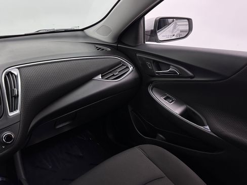 Used 2020 Chevrolet Malibu LT FWD image 28