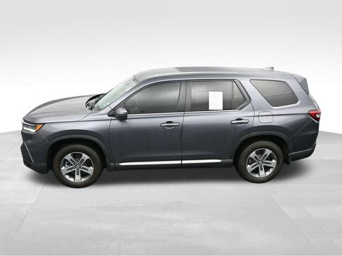 Used 2025 Honda Pilot EX-L image 41