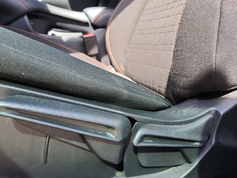 Used 2024 Honda HR-V Sport image 11