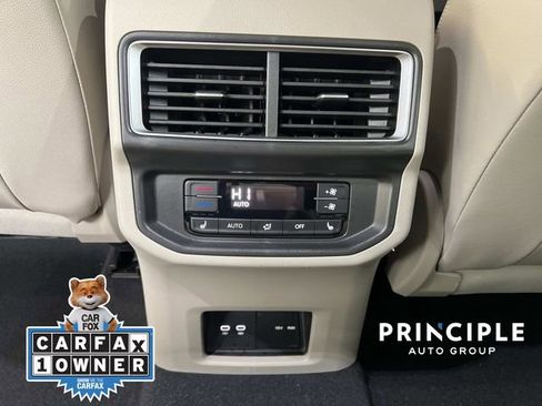 Used 2024 Volkswagen Atlas SEL Premium R-Line AWD/4WD image 30
