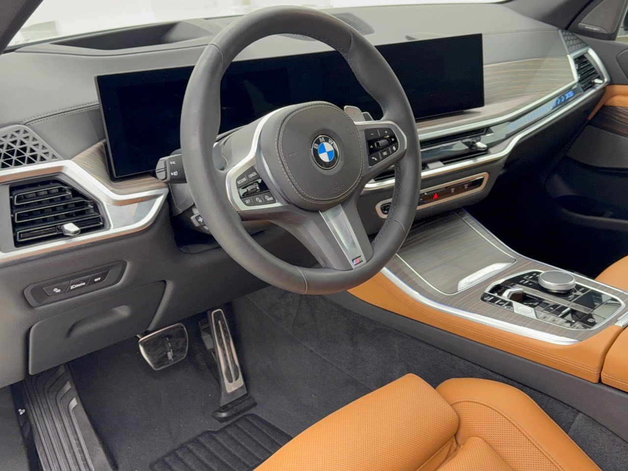Certified 2026 BMW X5 xDrive40i w/ M Sport Package AWD/4WD image 4
