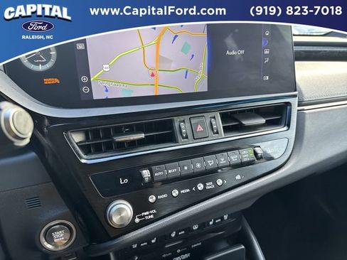 Used 2022 Lexus ES 350 Ultra Luxury w/ Accessory Package 2 FWD image 26