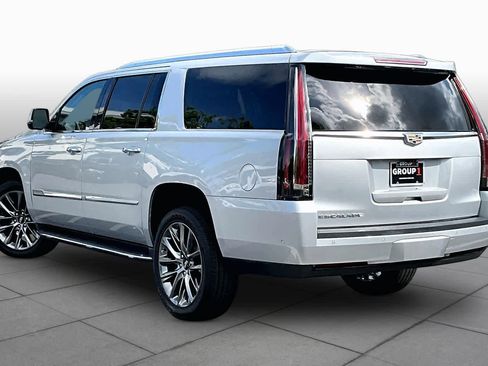 Used 2019 Cadillac Escalade ESV Luxury AWD/4WD image 12