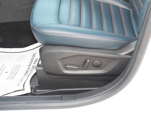 Used 2023 Ford Edge SEL w/ Sport Appearance Package image 10