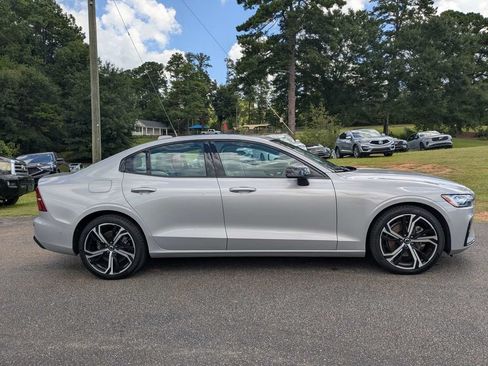 Used 2024 Volvo S60 B5 Plus FWD image 7